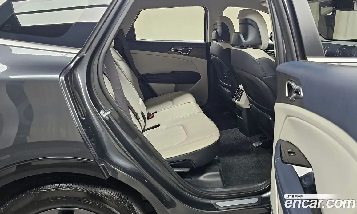 Kia Sportage 2023 1.6 автомат (гидро), фото 17