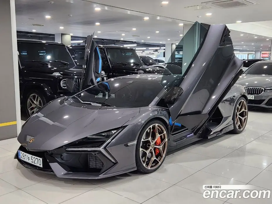 Lamborghini Revuelto 2025 6.5 автомат (гидро), фото 1 Lamborghini Revuelto 2025 6.5 автомат (гидро), фото 1