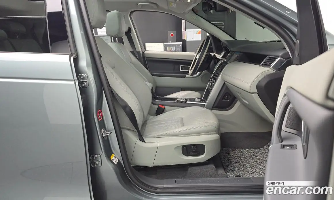 Land Rover Discovery Sport 2016 2.0 автомат (гидро), фото 16