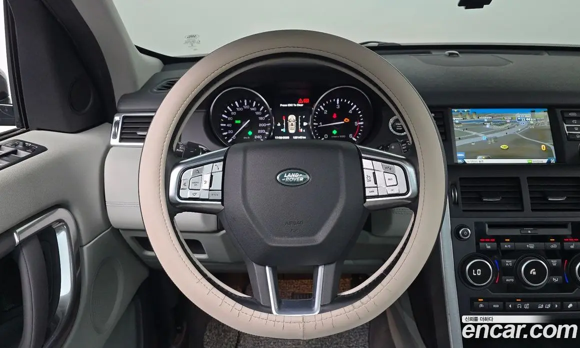 Land Rover Discovery Sport 2016 2.0 автомат (гидро), фото 19