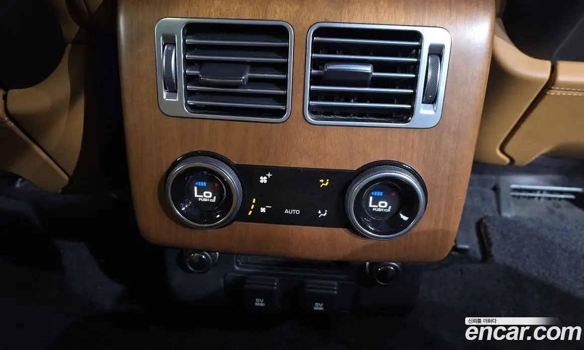 Land Rover Range Rover 2020 4.4 автомат (гидро), фото 23