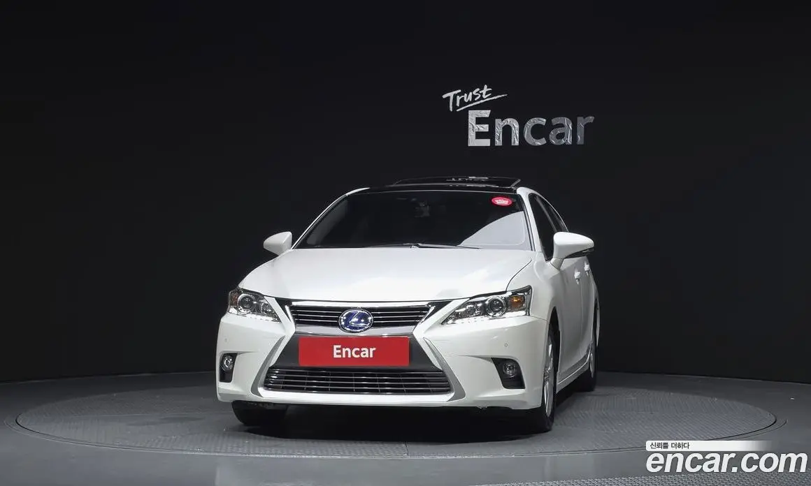 Lexus CT200h 2017 1.8 автомат (гидро), фото 3 Lexus CT200h 2017 1.8 автомат (гидро), фото 3