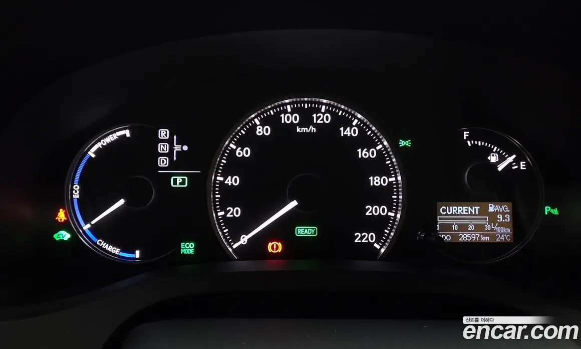 Lexus CT200h 2017 1.8 автомат (гидро), фото 8 Lexus CT200h 2017 1.8 автомат (гидро), фото 8