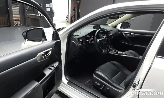 Lexus CT200h 2017 1.8 автомат (гидро), миниатюра 10 Lexus CT200h 2017 1.8 автомат (гидро), миниатюра 10