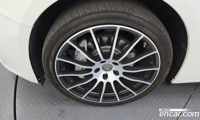Maserati Ghibli 2015 3.0 автомат (гидро), миниатюра 5 Maserati Ghibli 2015 3.0 автомат (гидро), миниатюра 5