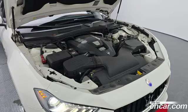 Maserati Ghibli 2015 3.0 автомат (гидро), миниатюра 6 Maserati Ghibli 2015 3.0 автомат (гидро), миниатюра 6