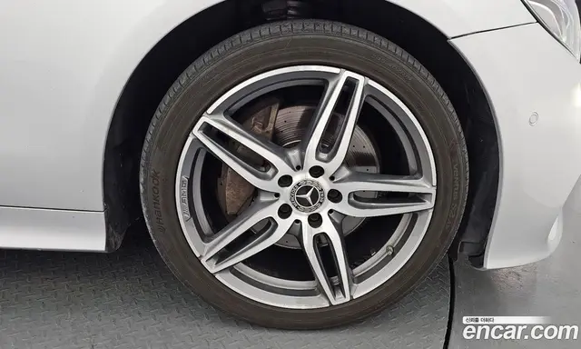 Mercedes-Benz E-Class 2017 1.9 гидро, миниатюра 5 Mercedes-Benz E-Class 2017 1.9 гидро, миниатюра 5