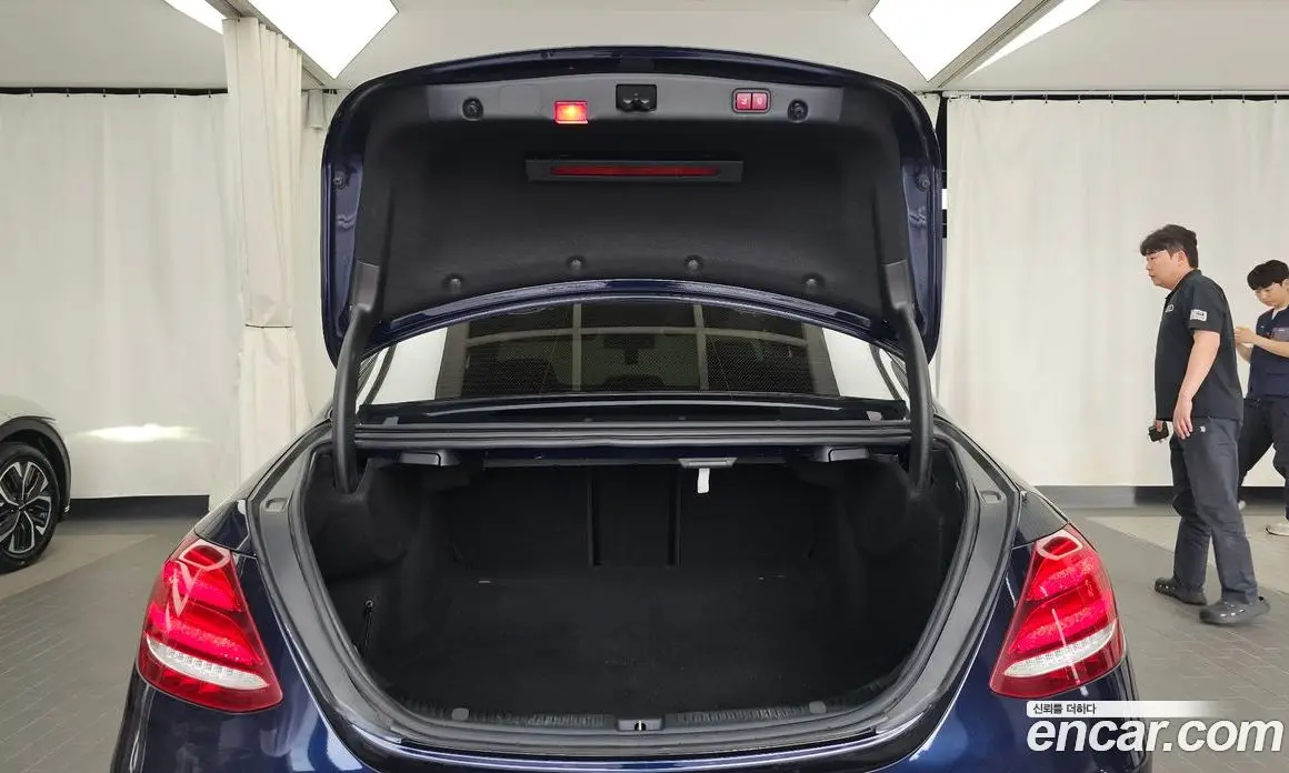 Mercedes-Benz E-Class 2018 2.0 гидро, фото 26