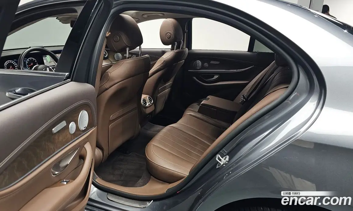 Mercedes-Benz E-Class 2019 2.0 гидро, фото 16 Mercedes-Benz E-Class 2019 2.0 гидро, фото 16