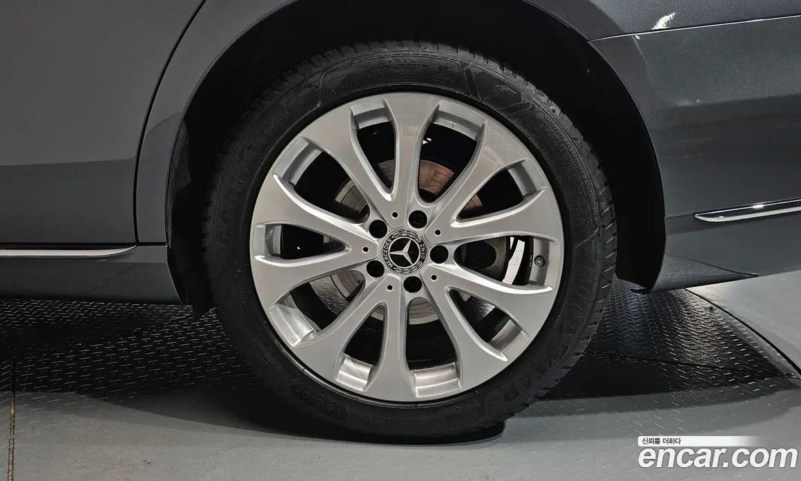 Mercedes-Benz E-Class 2019 2.0 гидро, фото 6 Mercedes-Benz E-Class 2019 2.0 гидро, фото 6