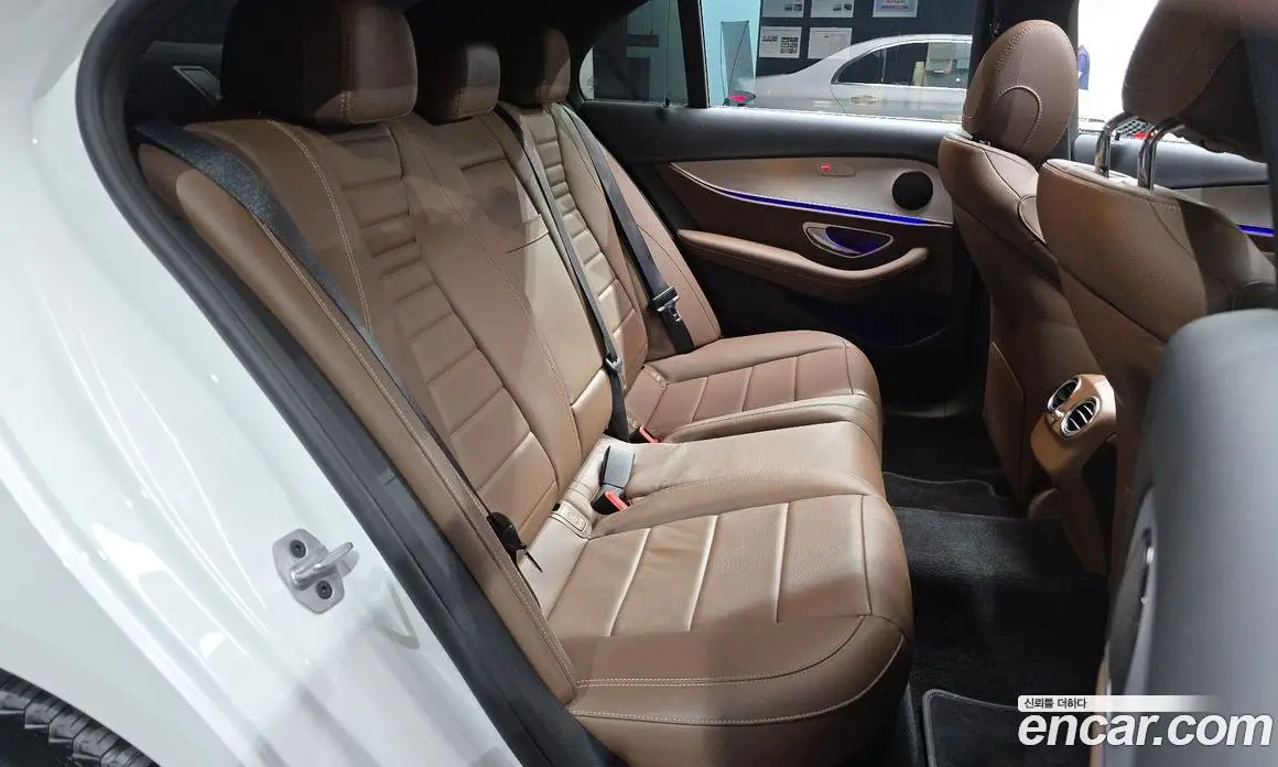 Mercedes-Benz E-Class 2020 2.0 гидро, фото 17 Mercedes-Benz E-Class 2020 2.0 гидро, фото 17