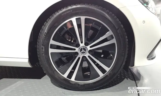 Mercedes-Benz E-Class 2020 2.0 гидро, миниатюра 7 Mercedes-Benz E-Class 2020 2.0 гидро, миниатюра 7