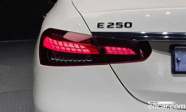 Mercedes-Benz E-Class 2020 2.0 гидро, миниатюра 9 Mercedes-Benz E-Class 2020 2.0 гидро, миниатюра 9