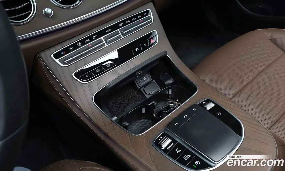 Mercedes-Benz E-Class 2022 2.0 гидро, фото 23 Mercedes-Benz E-Class 2022 2.0 гидро, фото 23