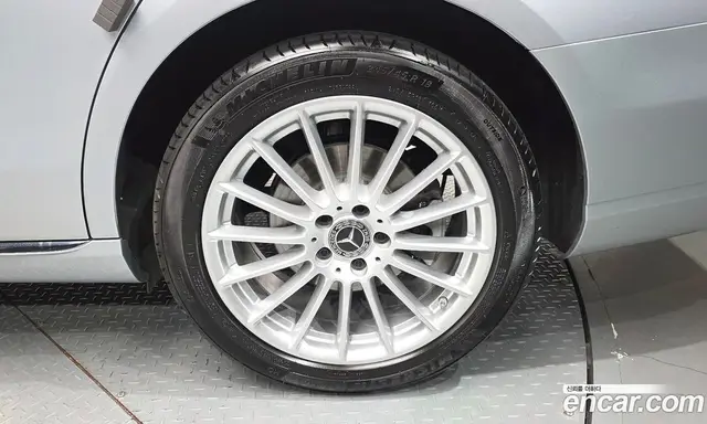 Mercedes-Benz E-Class 2022 2.0 гидро, миниатюра 7 Mercedes-Benz E-Class 2022 2.0 гидро, миниатюра 7