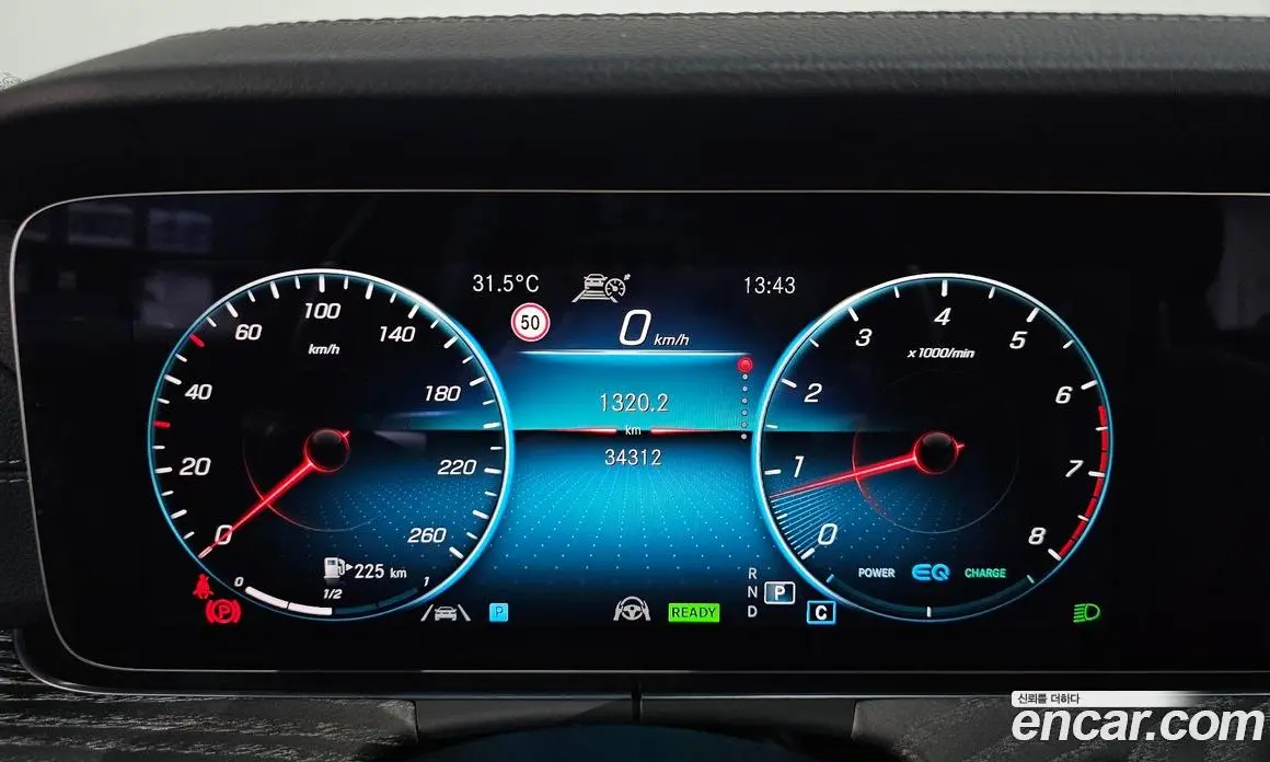 Mercedes-Benz E-Class 2023 2.0 гидро, фото 11