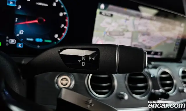 Mercedes-Benz E-Class 2023 2.0 гидро, миниатюра 12