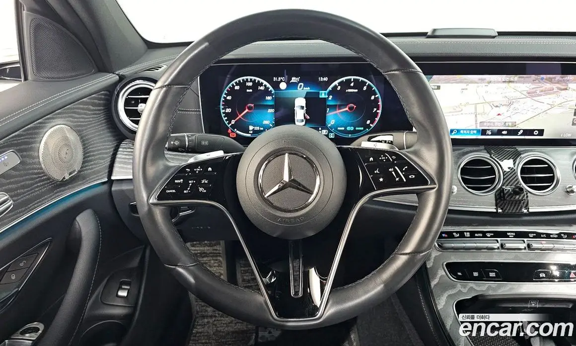 Mercedes-Benz E-Class 2023 2.0 гидро, фото 19