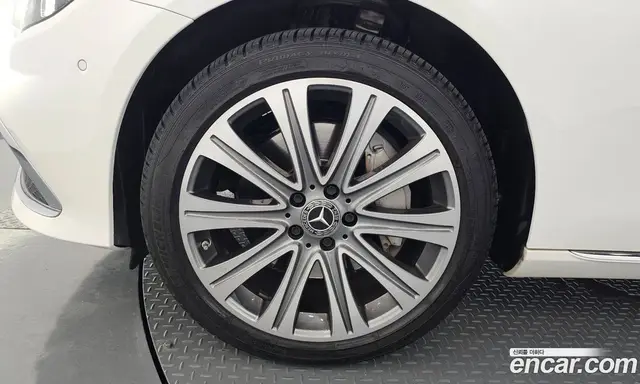 Mercedes-Benz E-Class 2023 2.0 гидро, миниатюра 5