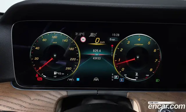 Mercedes-Benz E-Class 2023 2.0 гидро, миниатюра 11