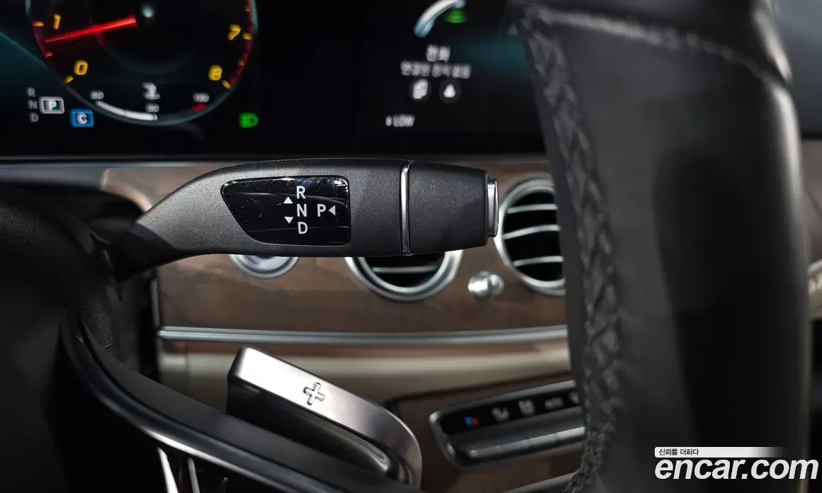 Mercedes-Benz E-Class 2023 2.0 гидро, фото 12