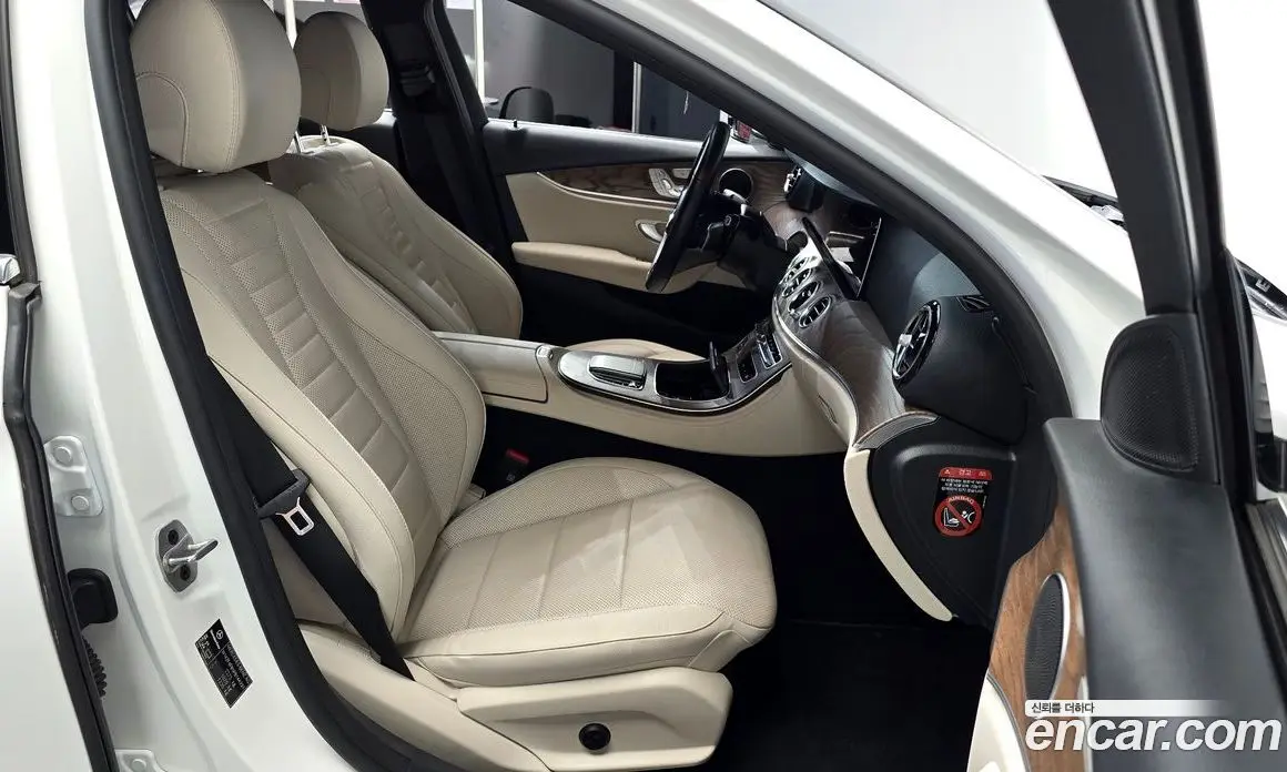 Mercedes-Benz E-Class 2023 2.0 гидро, фото 16