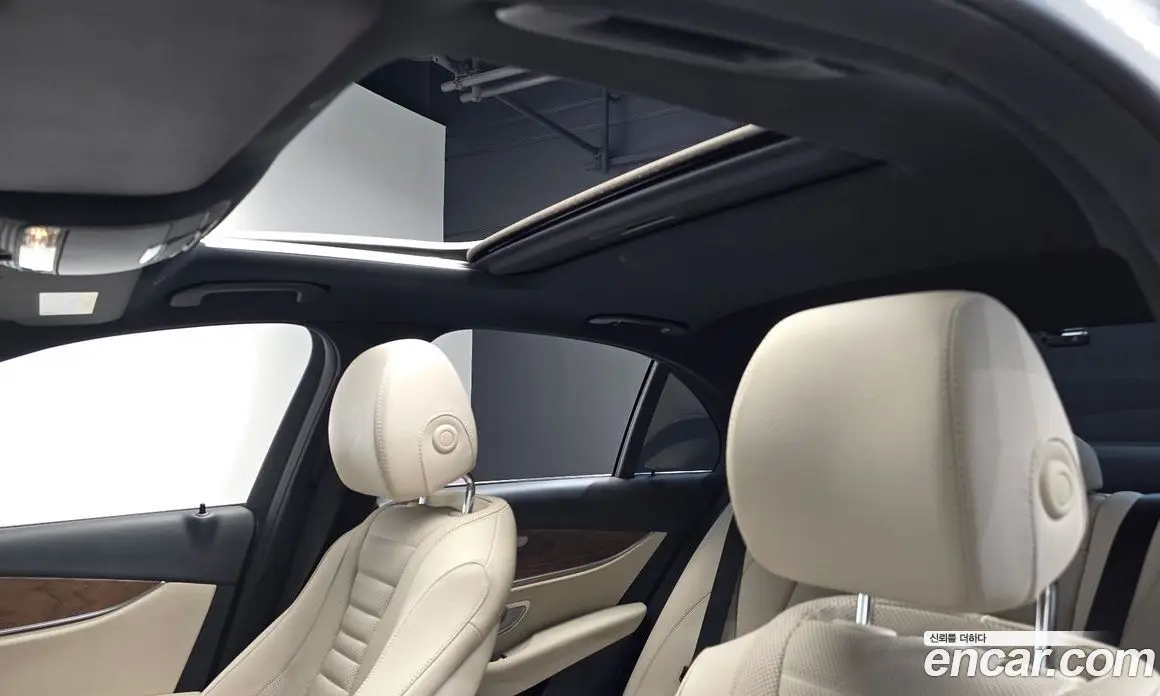 Mercedes-Benz E-Class 2023 2.0 гидро, фото 22