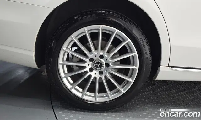 Mercedes-Benz E-Class 2023 2.0 гидро, миниатюра 5