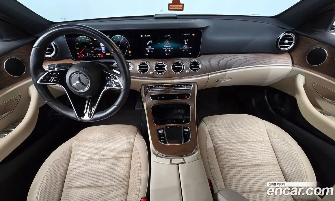 Mercedes-Benz E-Class 2023 2.0 гидро, фото 10