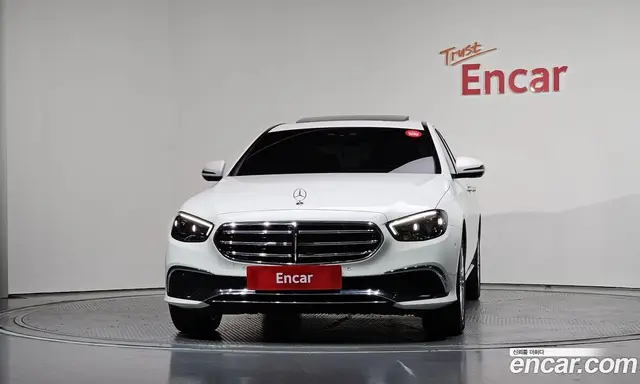 Mercedes-Benz E-Class 2023 2.0 гидро, миниатюра 3 Mercedes-Benz E-Class 2023 2.0 гидро, миниатюра 3