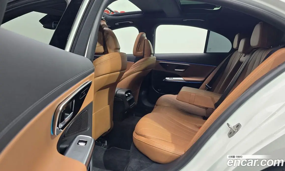 Mercedes-Benz E-Class 2024 2.0 гидро, фото 18