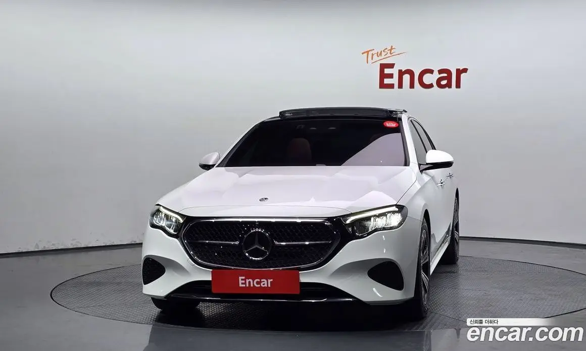 Mercedes-Benz E-Class 2024 2.0 гидро, фото 3