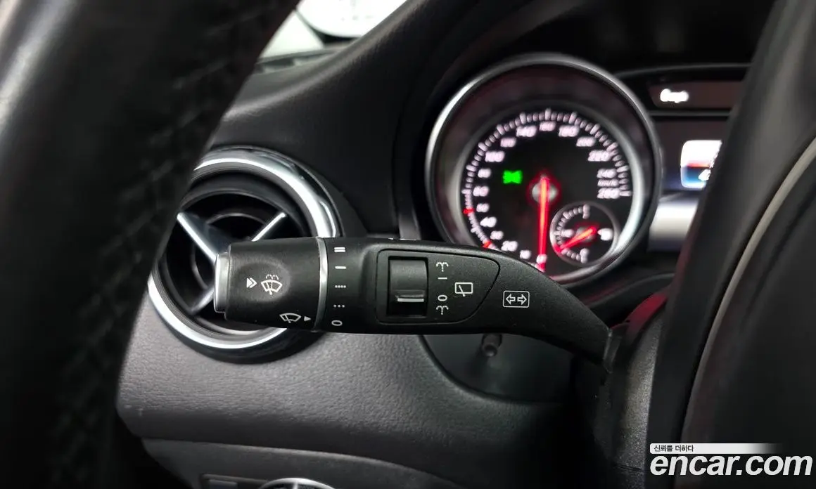 Mercedes-Benz GLA-Class 2017 2.0 гидро, фото 24 Mercedes-Benz GLA-Class 2017 2.0 гидро, фото 24