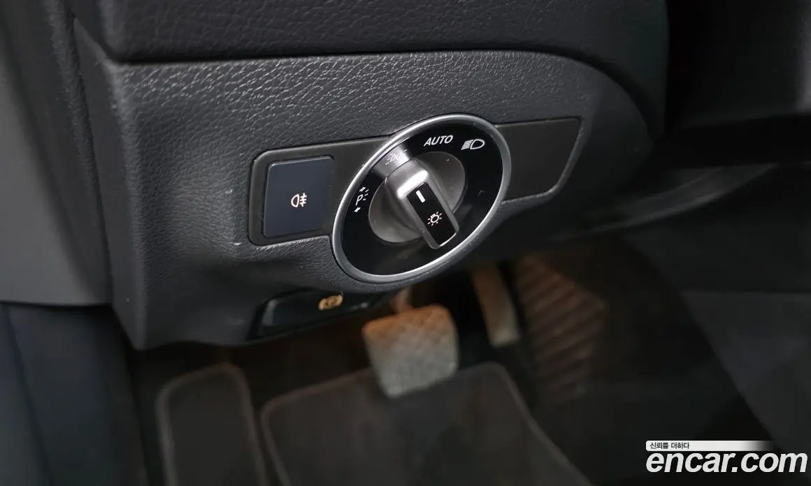 Mercedes-Benz GLA-Class 2017 2.0 гидро, фото 29 Mercedes-Benz GLA-Class 2017 2.0 гидро, фото 29