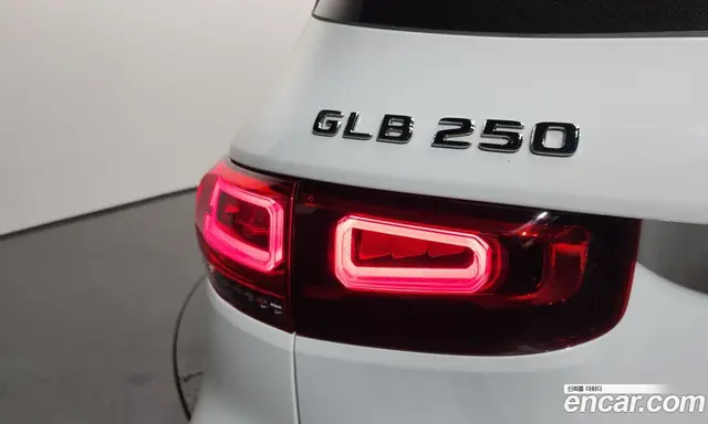 Mercedes-Benz GLB-Class 2021 2.0 гидро, миниатюра 9 Mercedes-Benz GLB-Class 2021 2.0 гидро, миниатюра 9