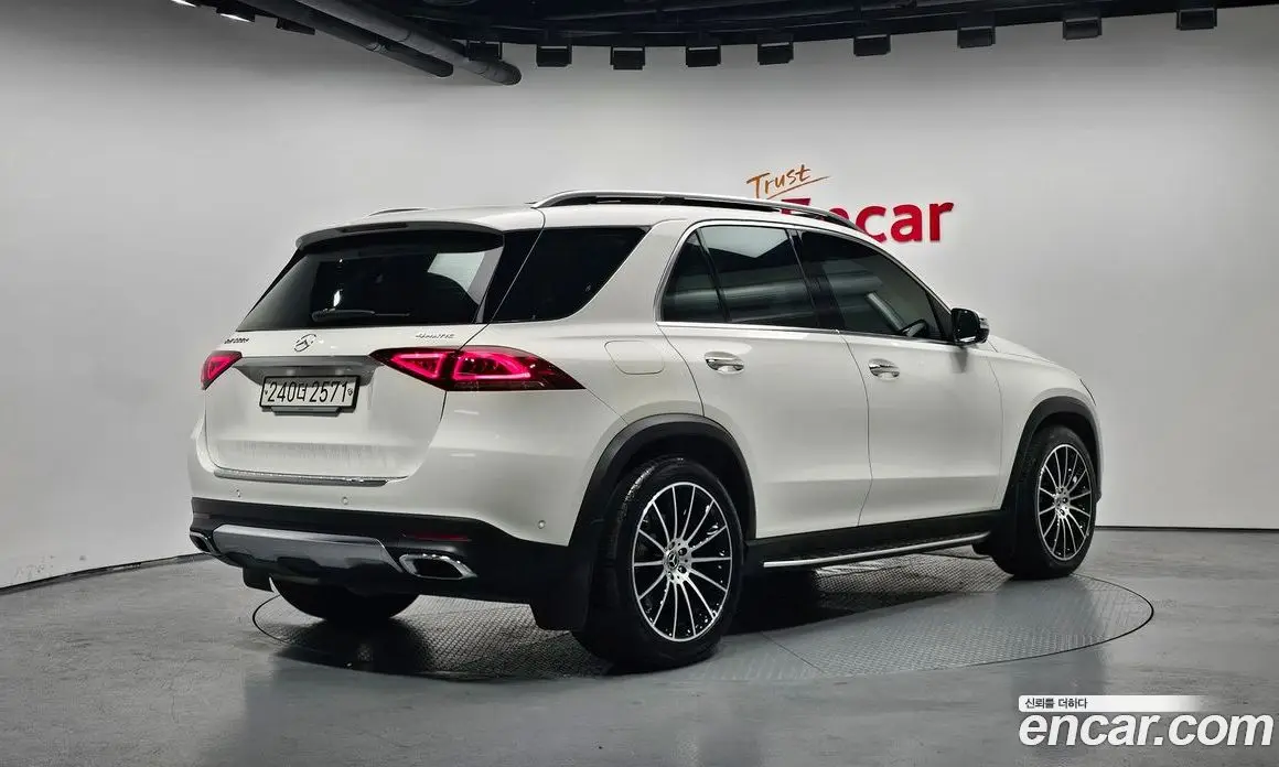 Mercedes-Benz GLE-Class 2023 2.0 гидро, фото 2 Mercedes-Benz GLE-Class 2023 2.0 гидро, фото 2
