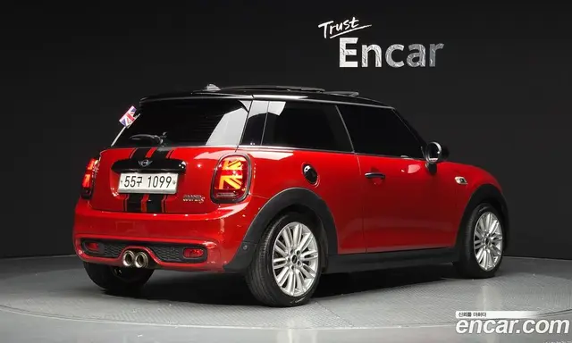 Mini Cooper 2016 2.0 автомат (гидро), миниатюра 2