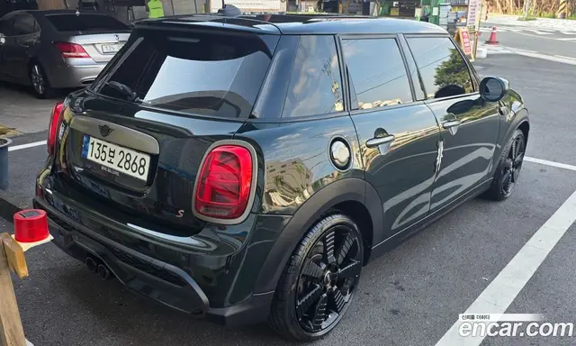 Mini Cooper 2022 2.0 автомат (гидро), миниатюра 4