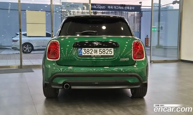 Mini Cooper 2022 1.5 автомат (гидро), миниатюра 3