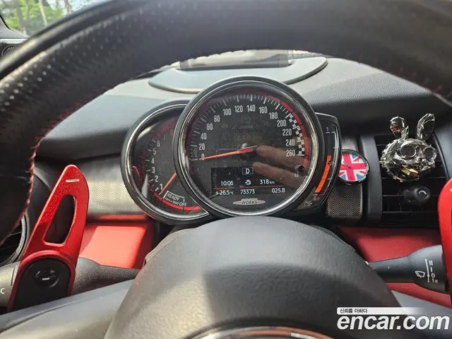 Mini Cooper Convertible 2019 2.0 автомат (гидро), миниатюра 2