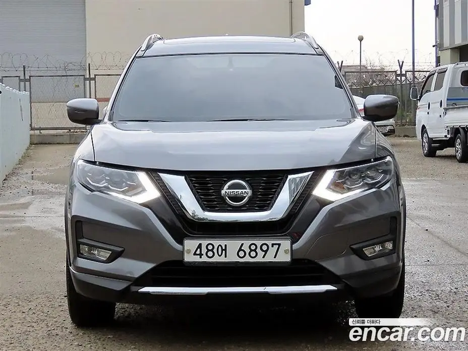 Nissan X-Trail 2018 2.5 автомат (гидро), фото 1 Nissan X-Trail 2018 2.5 автомат (гидро), фото 1