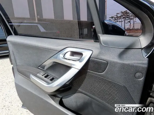 Peugeot 2008 2015 1.6 автомат (гидро), миниатюра 11