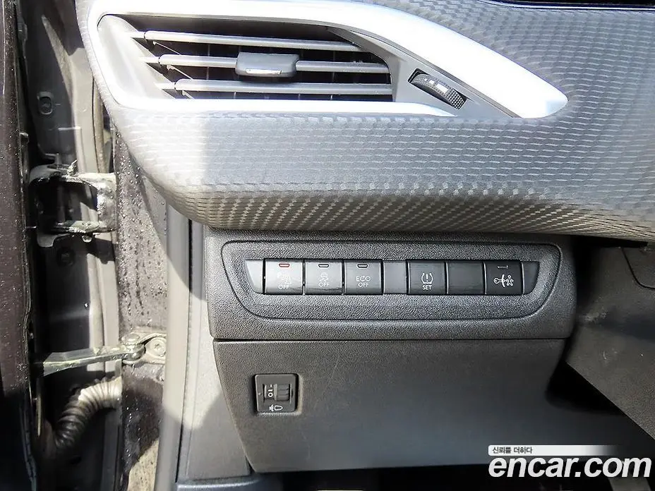 Peugeot 2008 2015 1.6 автомат (гидро), фото 12
