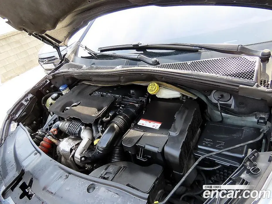 Peugeot 2008 2015 1.6 автомат (гидро), фото 18