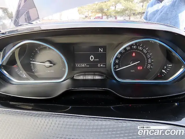 Peugeot 2008 2015 1.6 автомат (гидро), миниатюра 9