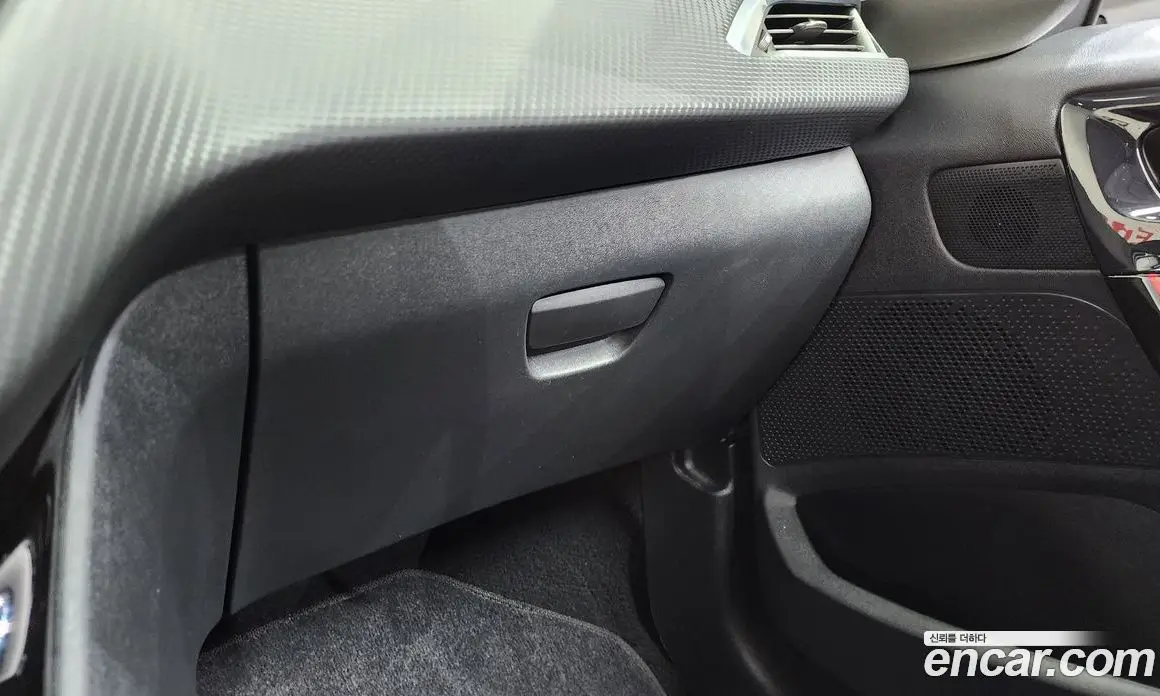 Peugeot 208 2018 1.6 автомат (гидро), фото 29