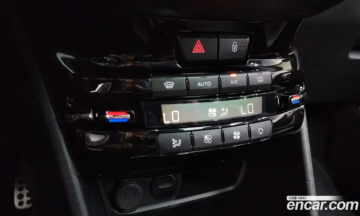Peugeot 208 2018 1.6 автомат (гидро), фото 31