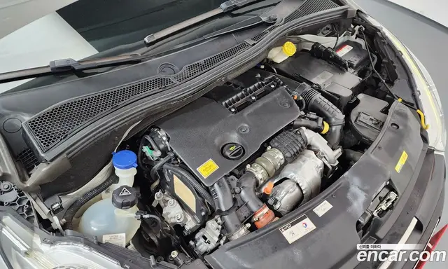 Peugeot 208 2018 1.6 автомат (гидро), миниатюра 6