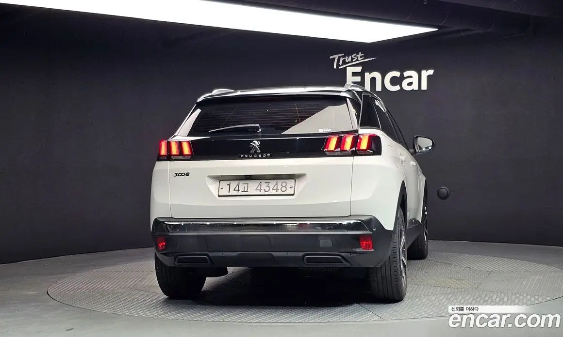 Peugeot 3008 2019 1.5 автомат (гидро), фото 4