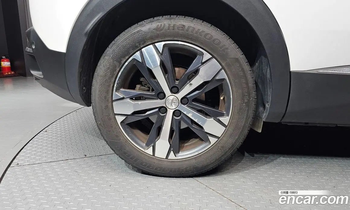 Peugeot 3008 2019 1.5 автомат (гидро), фото 5